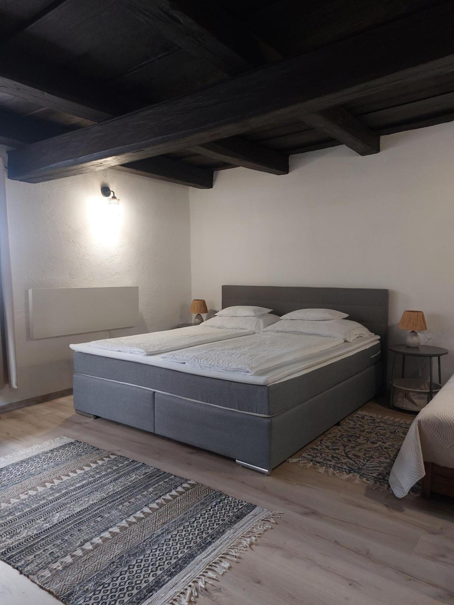 Babamuzeum Apartman ティハニ エクステリア 写真